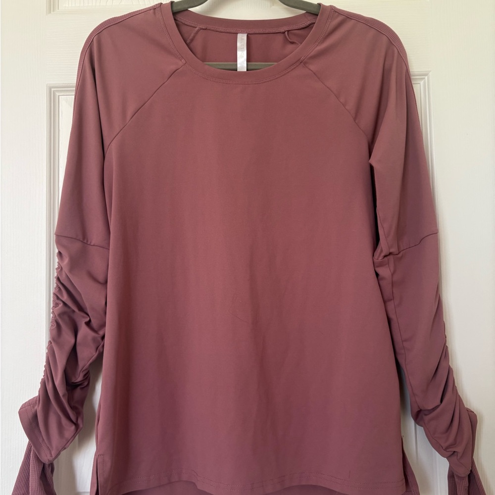 Fabletics Laidback Layers Orchid Smoke Athletic Long-Sleeve Shirt | Medium M